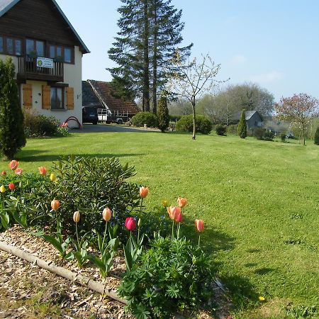 Bed and Breakfast La Ferme De Montaigu Exterior foto
