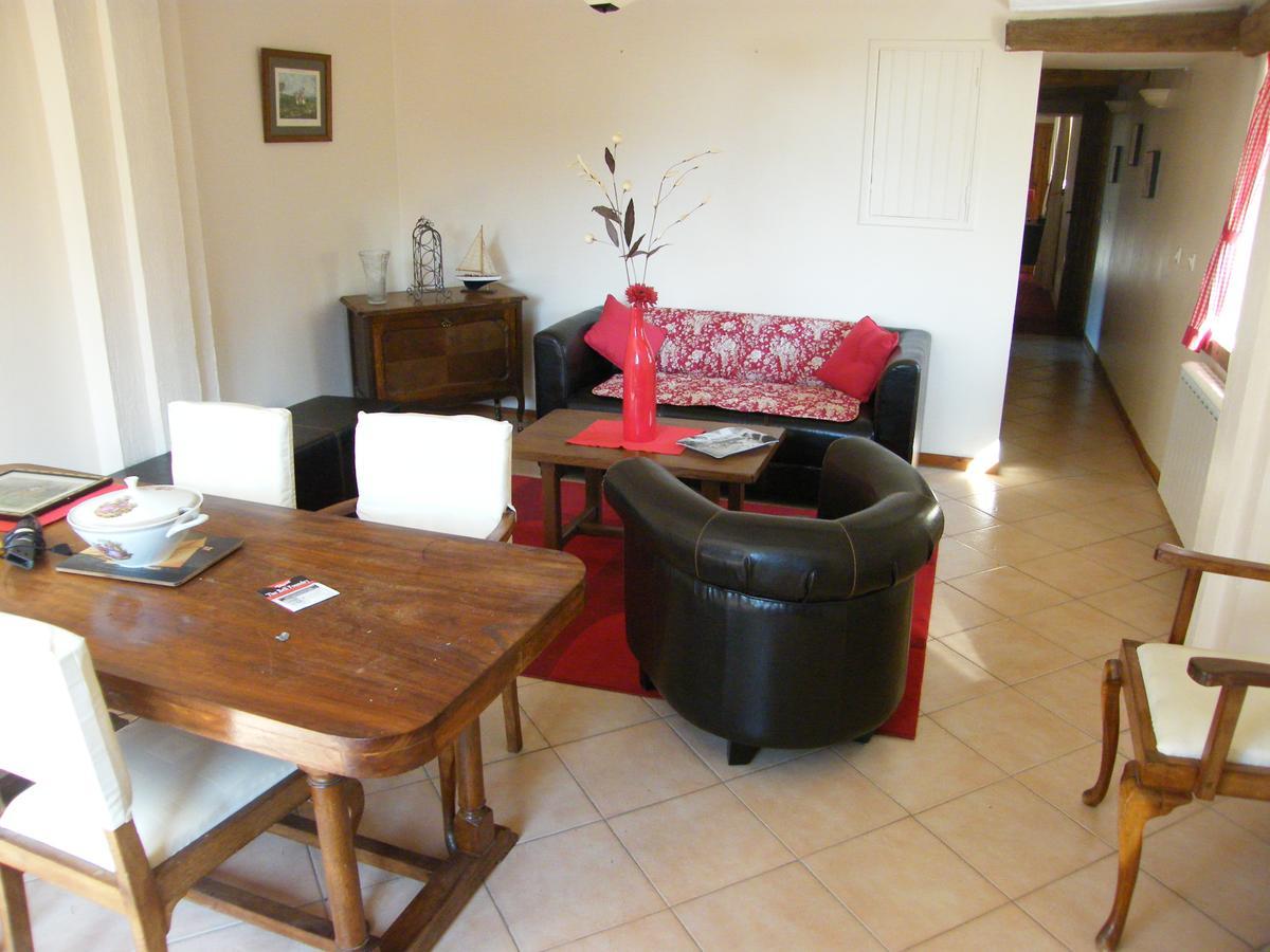 Bed and Breakfast La Ferme De Montaigu Exterior foto